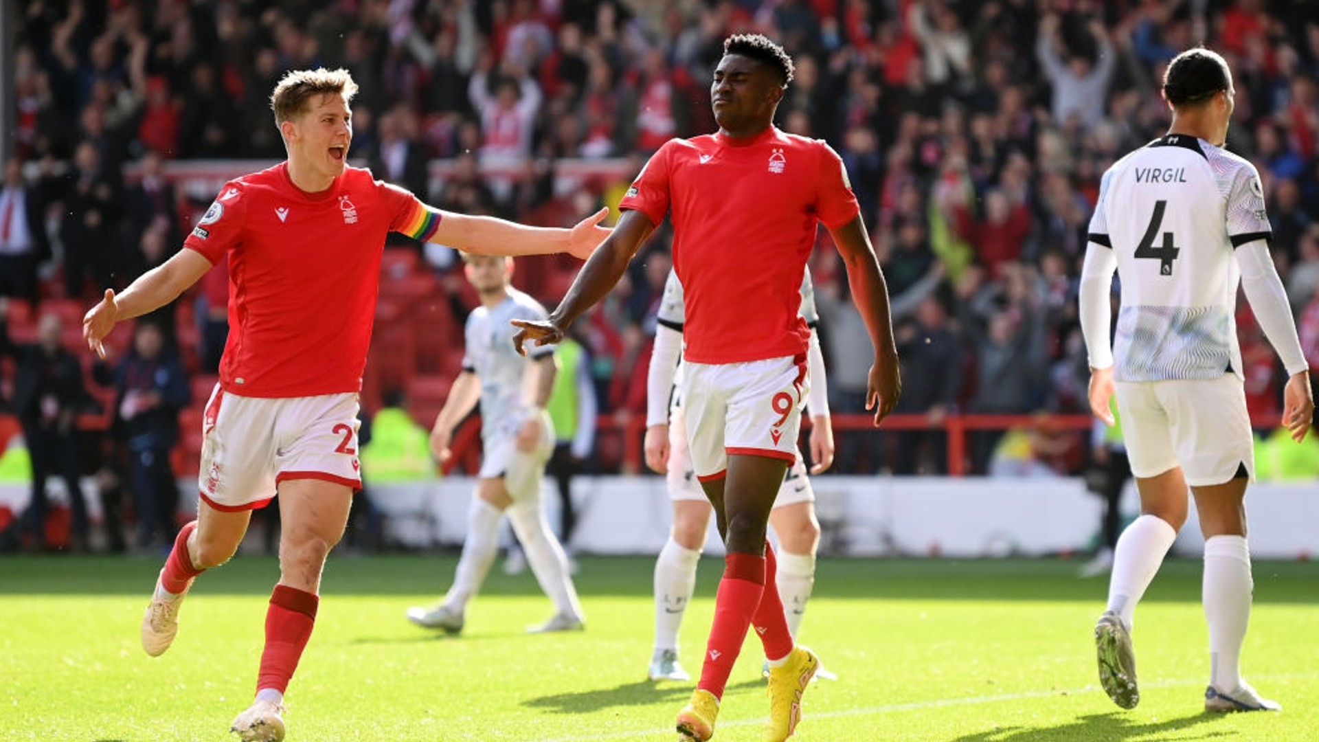 结束亚洲行，巴萨全队已飞抵巴塞罗那.