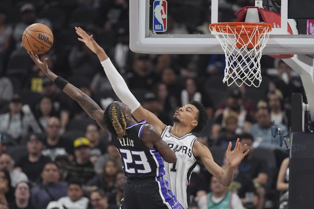 三分9中5+罚球13中13！火箭首节领先勇士16分：范乔丹单节砍14分